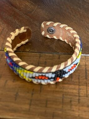 Unisex VTG 70s Indian Beaded Leather Cuff Bracelet - Multicolor